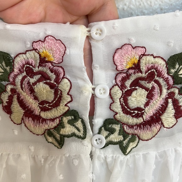 Altar’d State peasant top sheer sleeves floral embroidery size medium - Picture 7 of 9